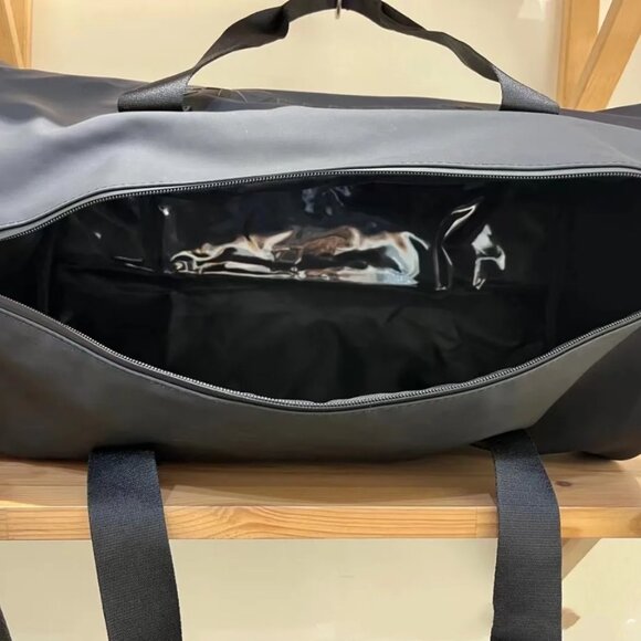 Essentials Fear of God Duffle Bag - Picture 4 of 6